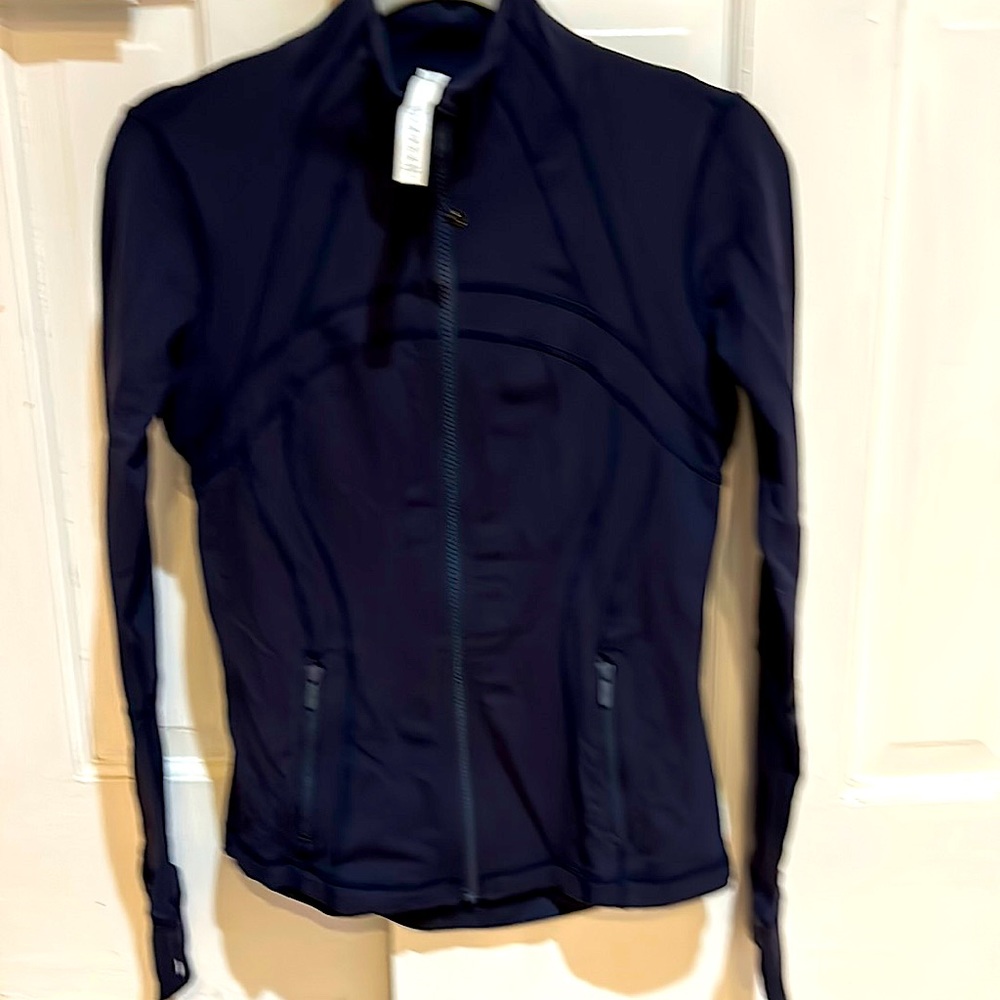 Difine jacket in navy like new